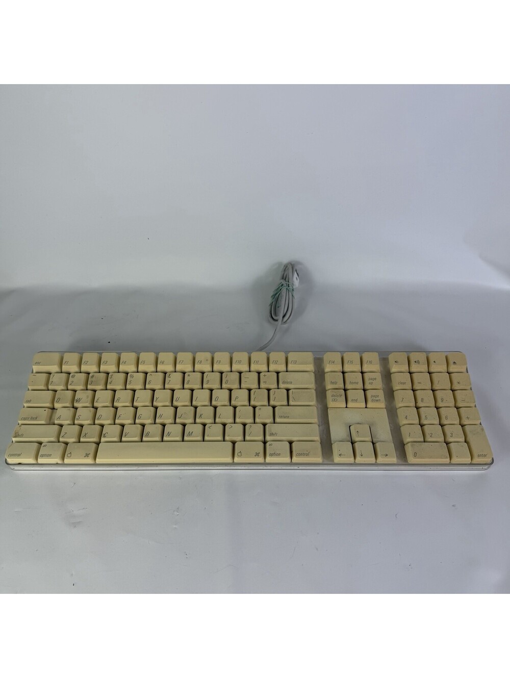 Apple White Wired Keyboard A1048 with 2 USB Port for iMAC